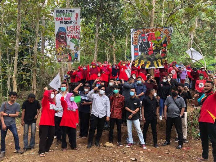 Suara Gugatan Warga Desa Wadas kepada Gubernur Jawa Tengah yang Menerbitkan Ijin Baru untuk Pertambangan