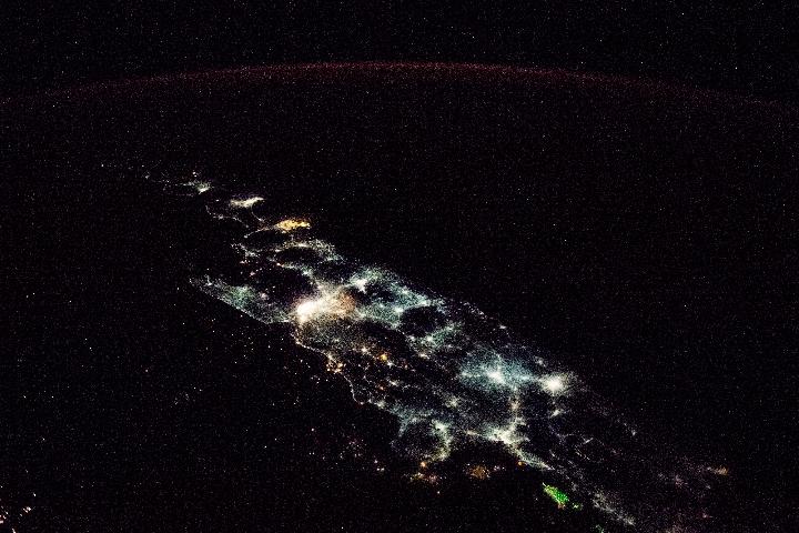Pulau Jawa saat malam hari dari citra satelit NASA